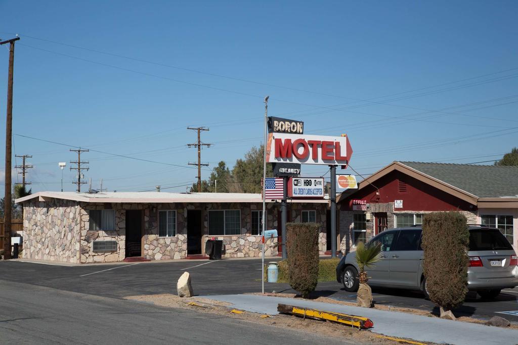Boron Motel Eksteriør billede