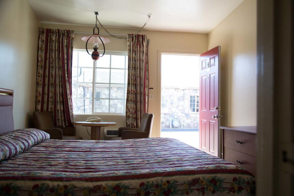 Boron Motel Eksteriør billede